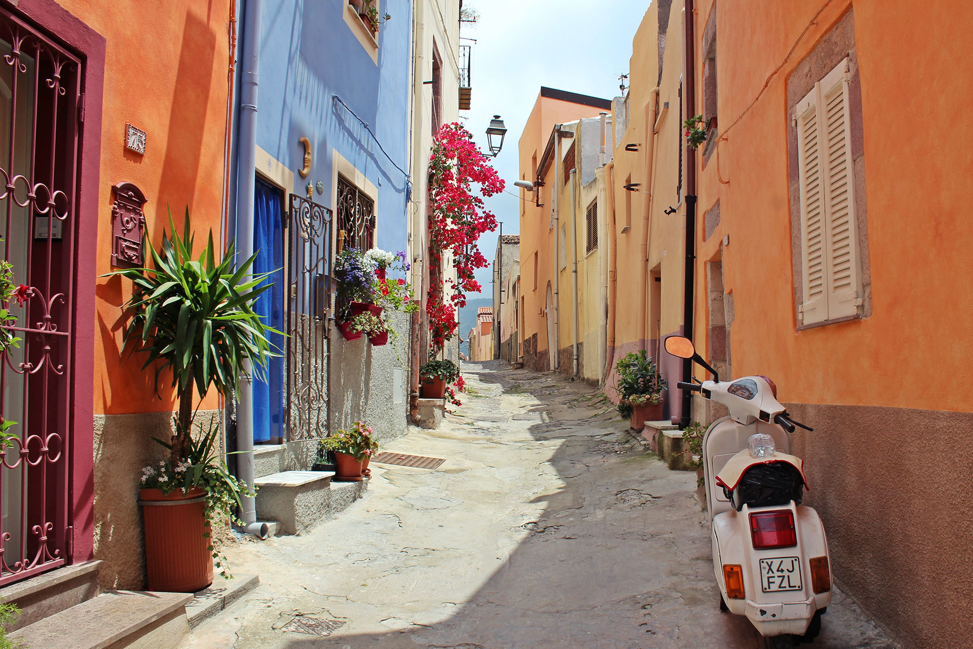 The secret “alleys” as beautiful fairy in Italy