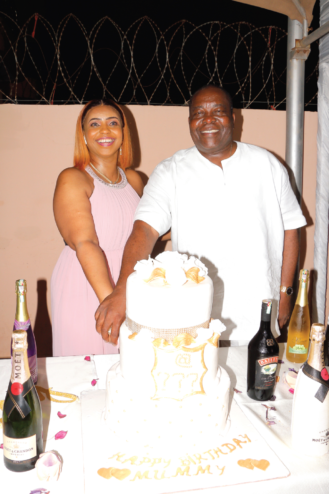 DEBBIE CAPTAN CELEBRATES 45TH BIRTHDAY IN STYLE